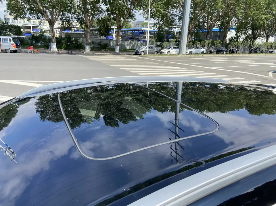 Geely Coolray SX11 Binyue 2021 240T DCT Diamond Edition 2022 — thumbnail 3