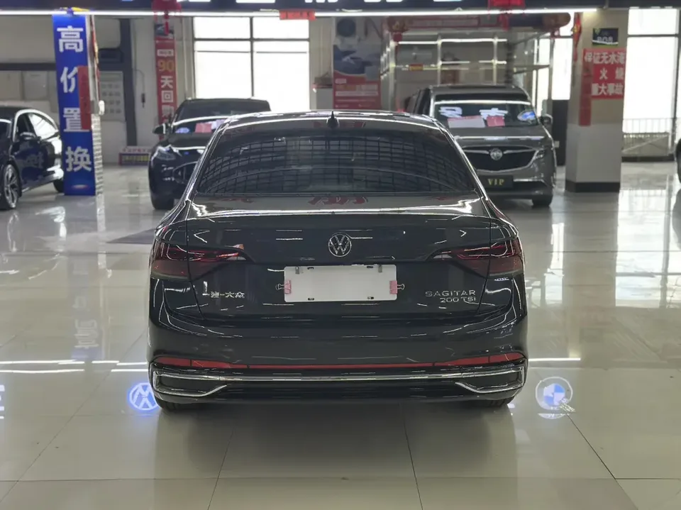 Volkswagen Sagitar Sagitar 2023 200TSI DSG Flying Edition 2022 — миниатюра 5