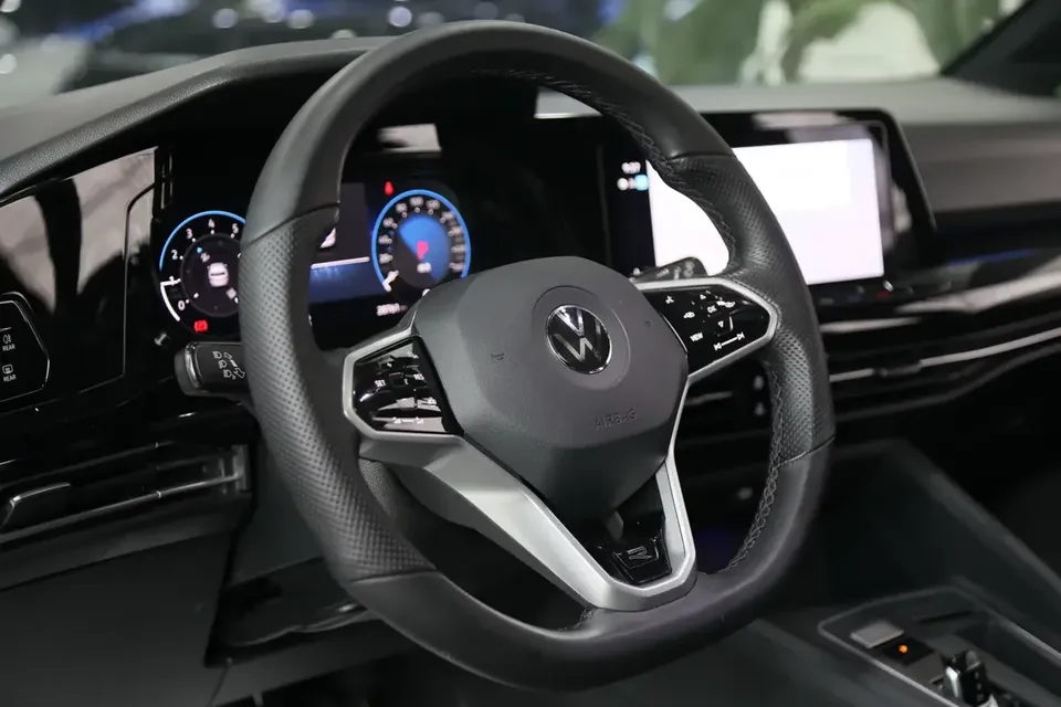 Volkswagen Golf golf 2023 280TSI DSG R-Line Lite 2023 — thumbnail 4