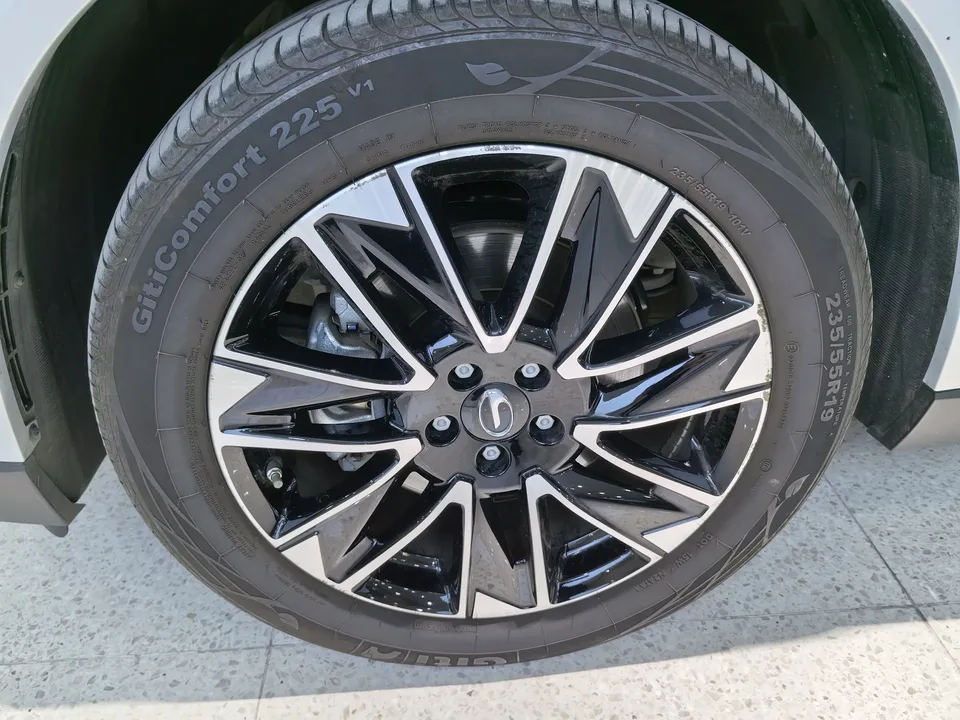 GAC Trumpchi GS4 Trumpchi GS4 2024 MAX 1.5TGDI Ultimate Edition 2024 — thumbnail 4