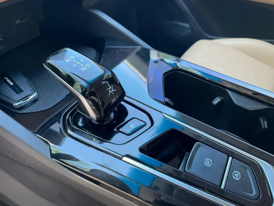 Geely Emgrand L HiP Emgrand L HiP 2024 1.5TD-DHT Pro Champion Edition 100KM Excellence 2024 — thumbnail 5