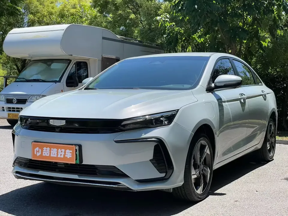 Geely Emgrand L HiP Emgrand L HiP 2024 1.5TD-DHT Pro Champion Edition 100KM Excellence 2024 — photo 1, buy with delivery to Moscow