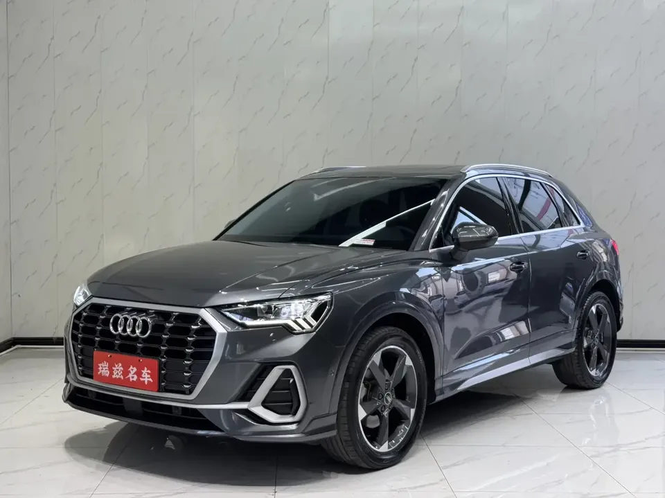 Audi Q3 Audi Q3 2022 35 TFSI Stylish Dynamic 2022 — photo 1, buy with delivery to Moscow