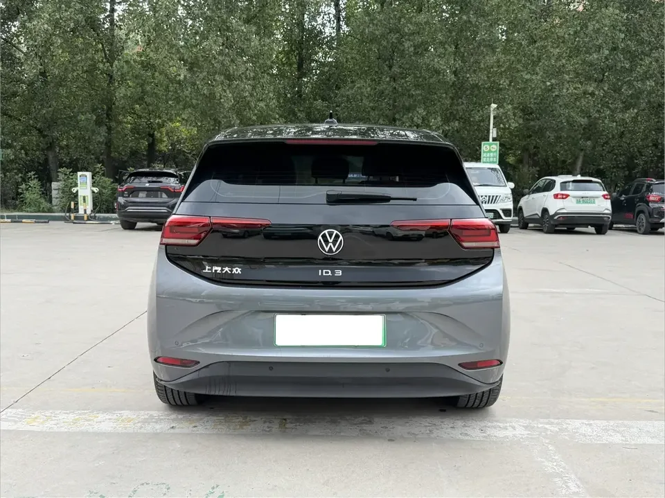 Volkswagen ID.3 Volkswagen ID.3 2024 Outstanding Edition 2024 — thumbnail 2