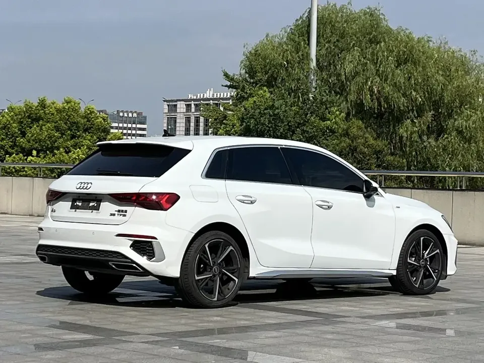 Audi A3 Audi A3 2022 Sportback 35 TFSI Stylish and sporty 2022 — thumbnail 2