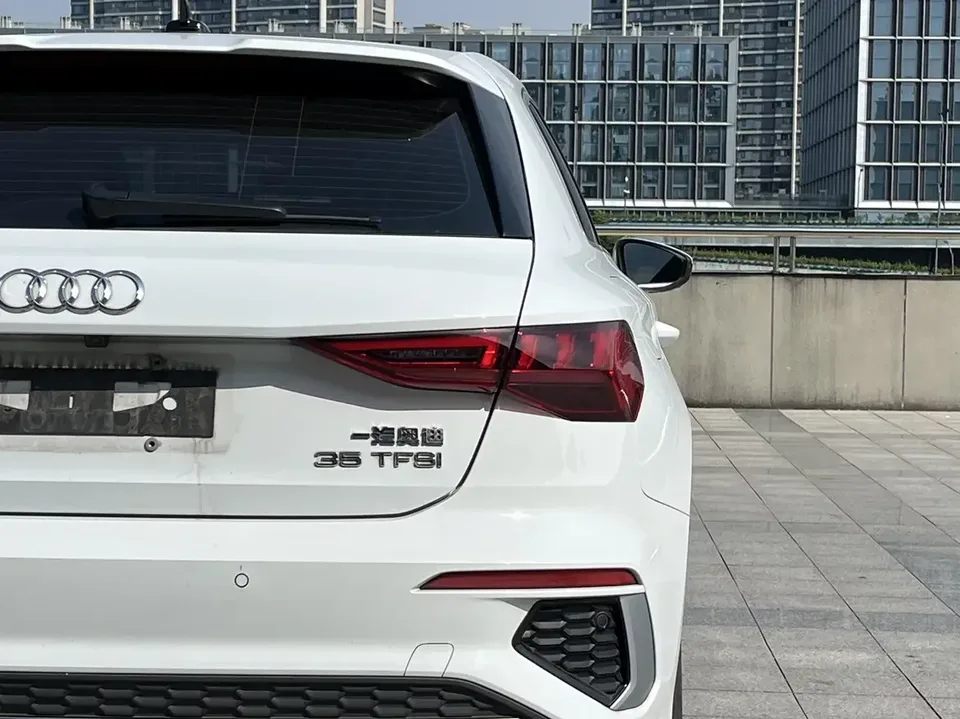 Audi A3 Audi A3 2022 Sportback 35 TFSI Stylish and sporty 2022 — thumbnail 3