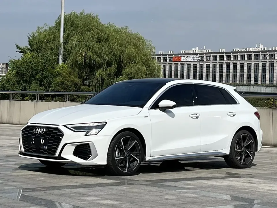 Audi A3 Audi A3 2022 Sportback 35 TFSI Stylish and sporty 2022 — photo 1, buy with delivery to Moscow