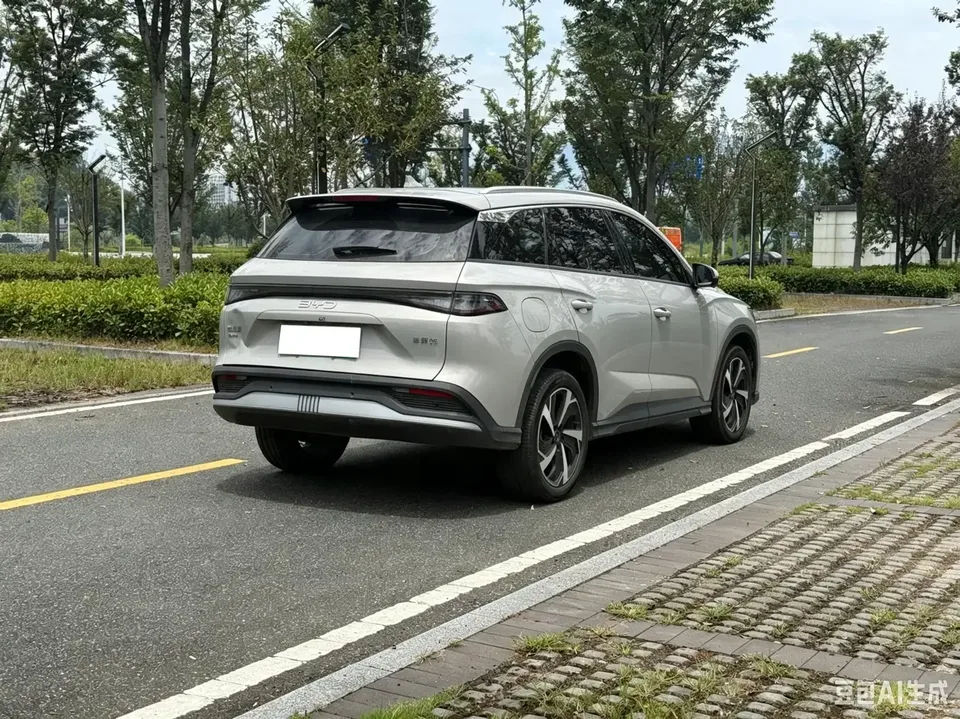 BYD Sea Lion 05DM Sea Lion 05DM 2025 DM-i 115KM Flagship 2024 — thumbnail 2