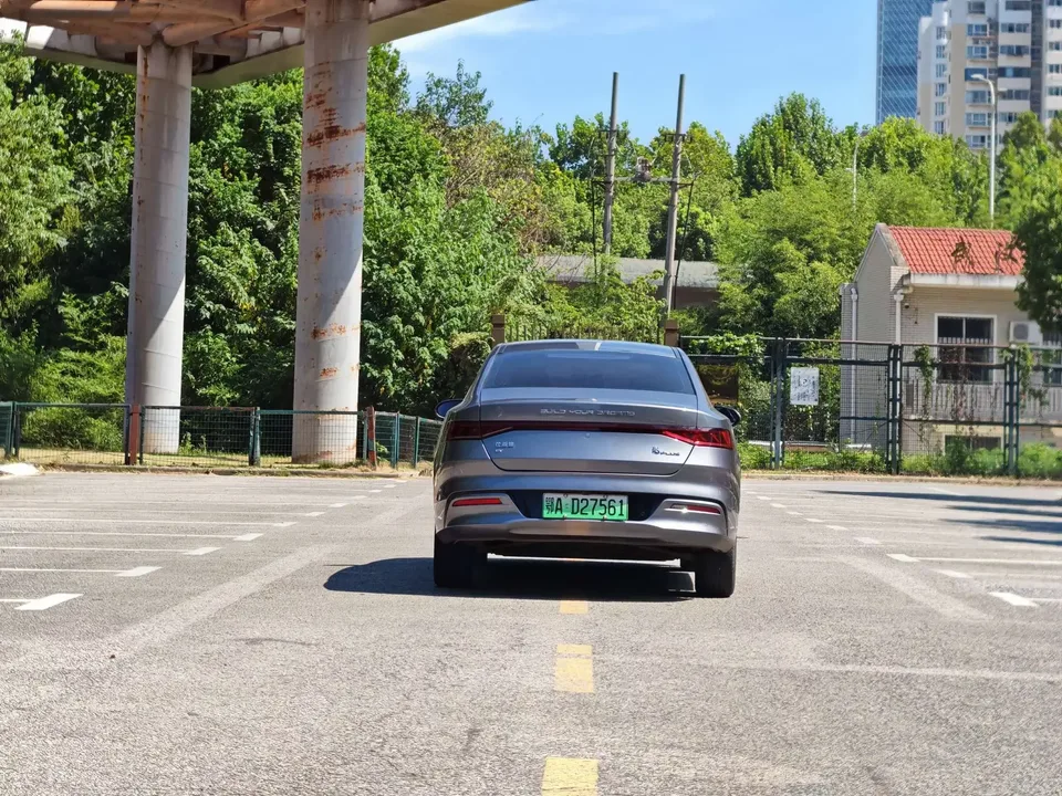 BYD Qin PLUS EV Qin PLUS EV 2023 Honor Edition 420KM Leading Model 2024 — thumbnail 2