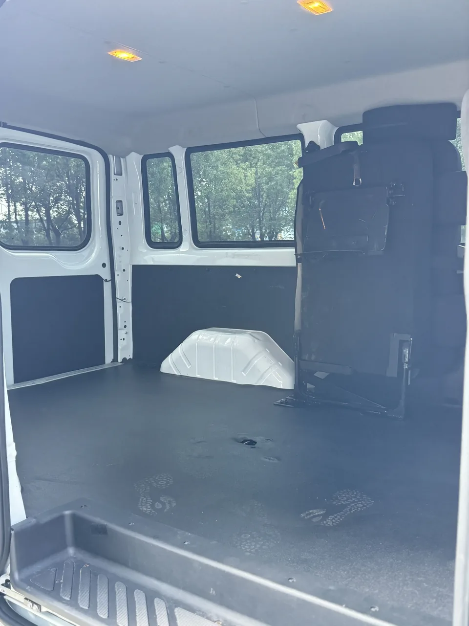 Jiangling Fushun Fushun 2024 2.0T manual diesel short-axle low-top commercial multi-purpose passenger car 5 seats 2025 — thumbnail 5