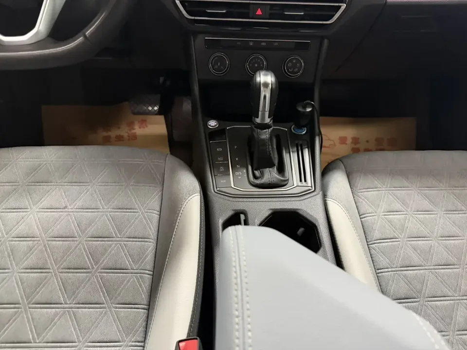 Volkswagen Lavida Lavida 2023 280TSI DSG Starry Sky Forever Edition 2022 — thumbnail 4