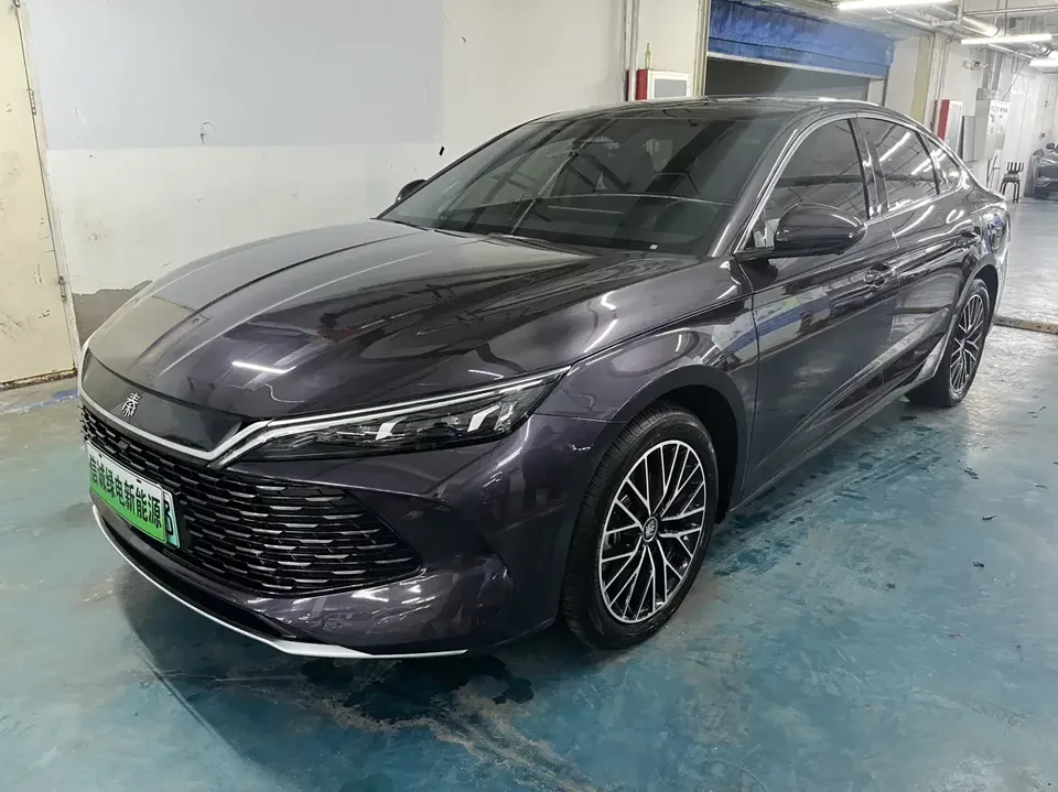 BYD Qin L DM Qin L DM 2024 DM-i 120KM Excellence 2024 — photo 1, buy with delivery to Moscow