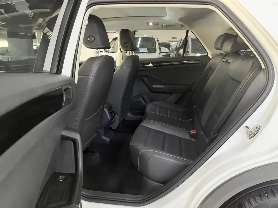 Volkswagen T-Roc TANG 2022 280TSI DSG 2WD Comfort PLUS 2023 — thumbnail 3