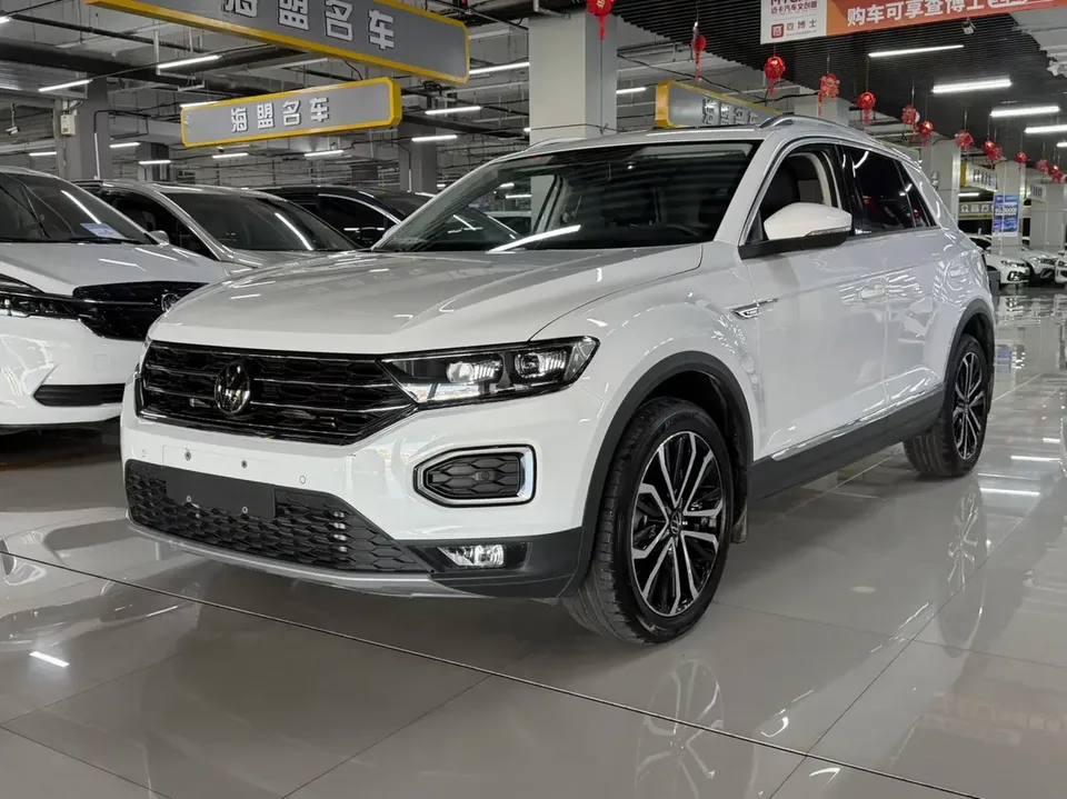 Volkswagen T-Roc TANG 2022 280TSI DSG 2WD Comfort PLUS 2023 — photo 1, buy with delivery to Moscow