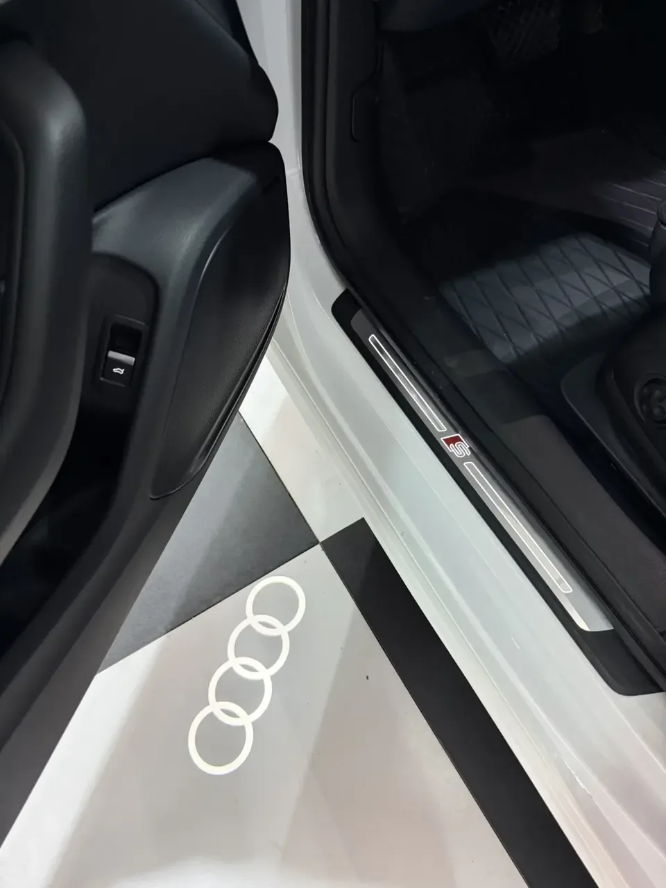 Audi a4 l Audi A4L 2020 35 TFSI Stylish Dynamic 2022 — thumbnail 3