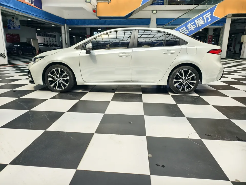 Toyota Levin Lei Ling 2022 185T CVT Sports Edition 2023 — thumbnail 4