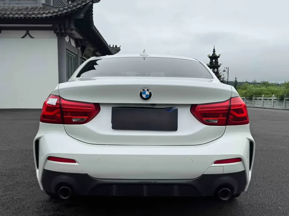 BMW 1 Series BMW 1 Series 2021 120i M Sport Night Edition 2022 — thumbnail 2