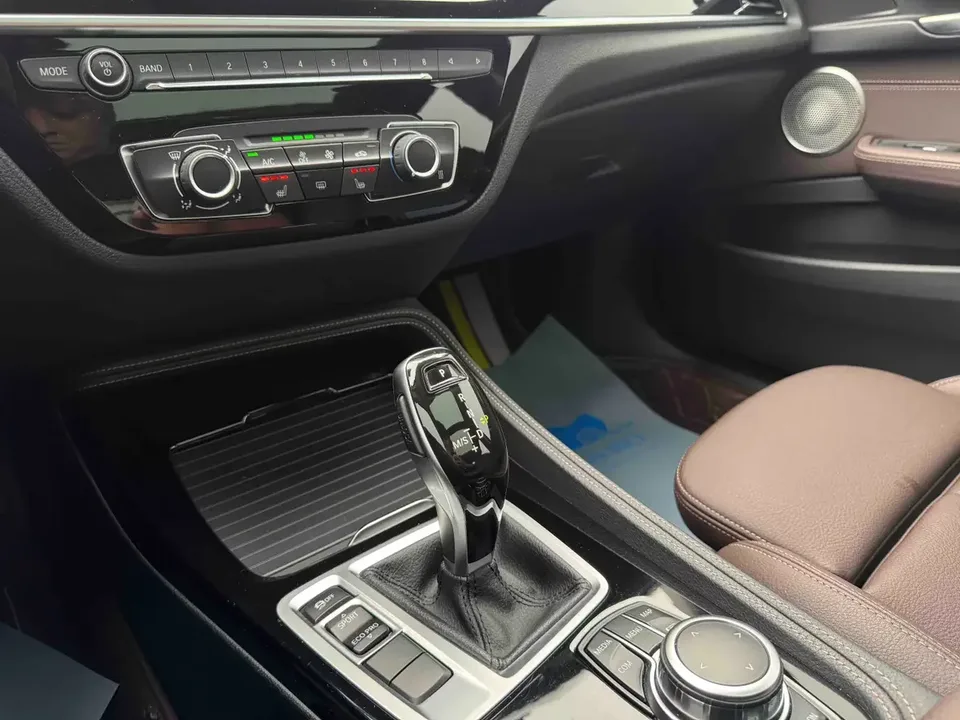 BMW 1 Series BMW 1 Series 2021 120i M Sport Night Edition 2022 — thumbnail 4