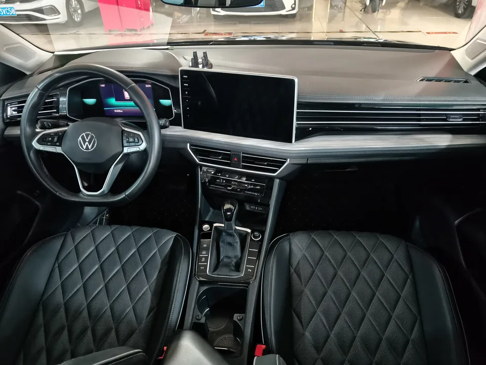 Volkswagen Sagitar Sagitar 2023 200TSI DSG Flying Edition 2023 — thumbnail 5