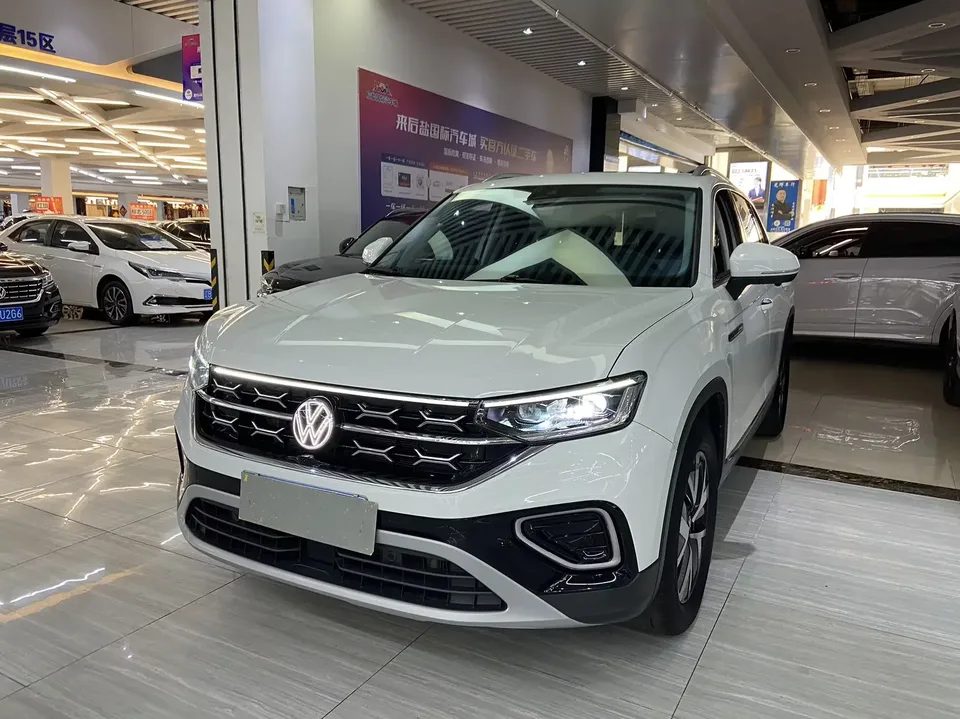 Volkswagen Tayron Tanyue 2023 280TSI 2WD Luxury Plus Advanced Edition 2023 — photo 1, buy with delivery to Moscow