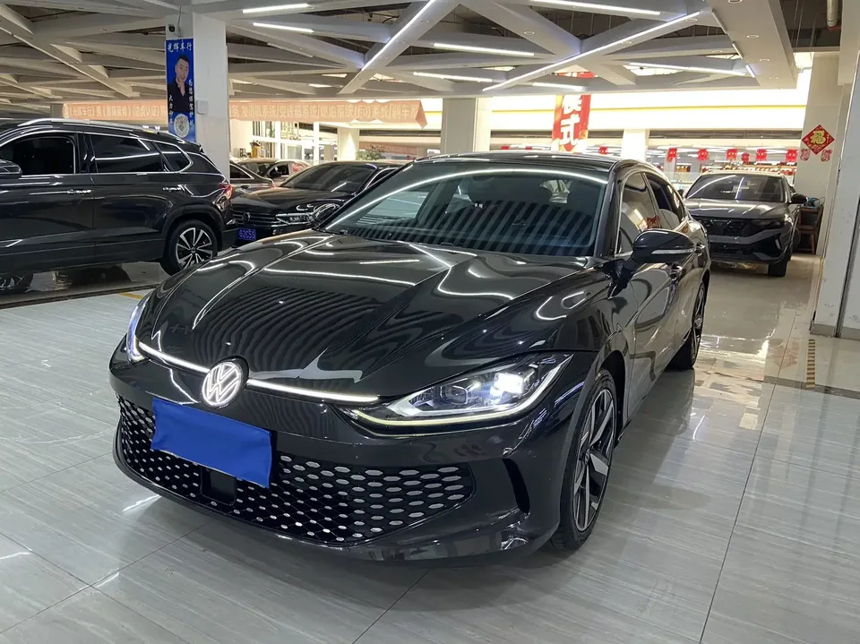 Volkswagen Lamando Lingdu 2023 Lingdu L 280TSI DSG Cool Edition 2023 — photo 1, buy with delivery to Moscow