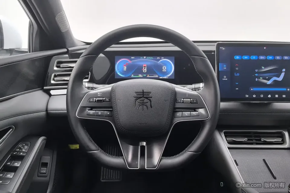 BYD Qin L DM Qin L DM 2024 DM-i 120KM Leading Type 2025 — thumbnail 4