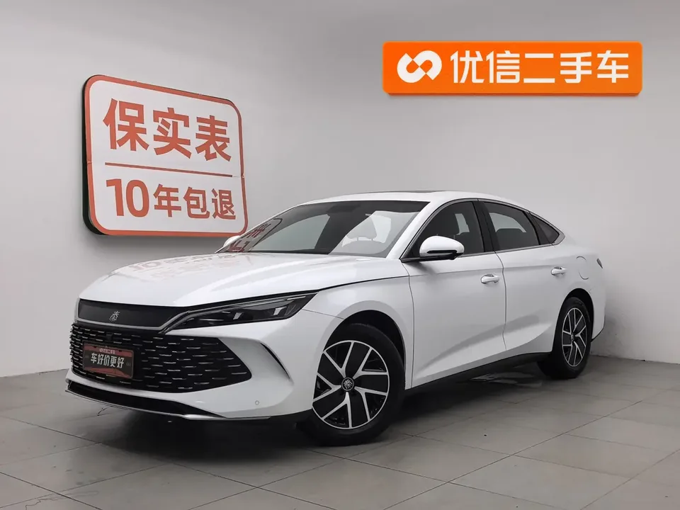 BYD Qin L DM Qin L DM 2024 DM-i 120KM Leading Type 2025 — photo 1, buy with delivery to Moscow