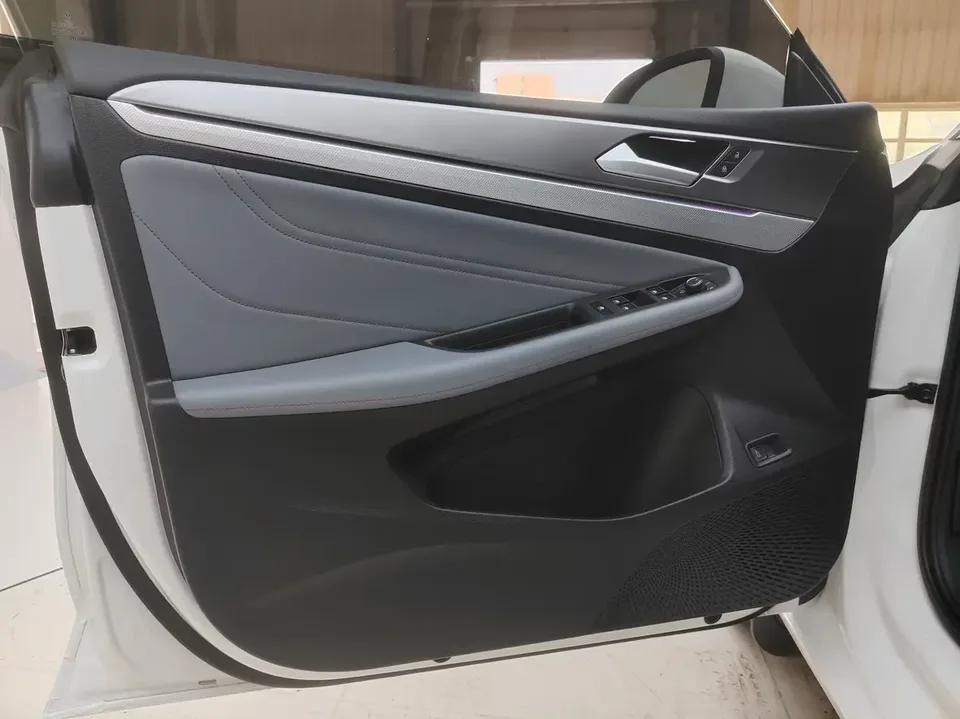 Volkswagen Lamando Lingdu 2022 Lingdu L 280TSI DSG Cool Edition 2022 — thumbnail 3