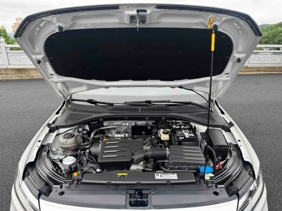 Volkswagen Lavida Lavida 2023 1.5L Automatic 5 Million Edition 2023 — thumbnail 2