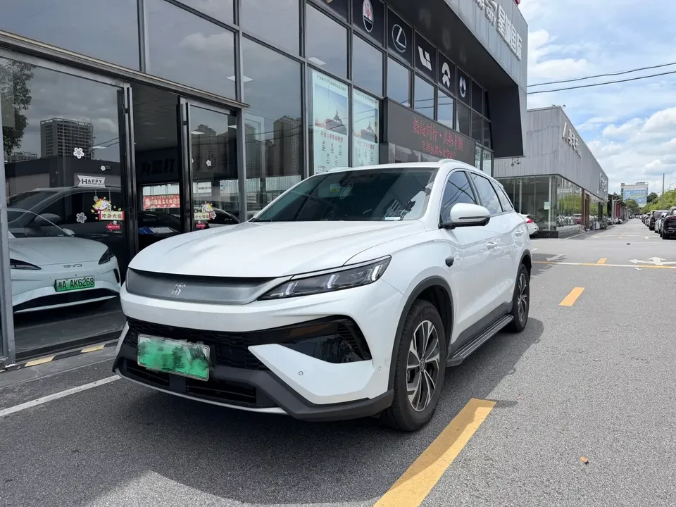 BYD Song Pro DM Song Pro DM 2026 DM-i 133KM Superior Model 2025 — photo 1, buy with delivery to Moscow
