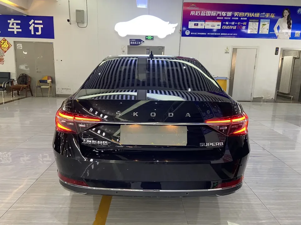 Skoda Superb Speedy 2022 TSI280 DSG Premium Edition 2023 — thumbnail 2
