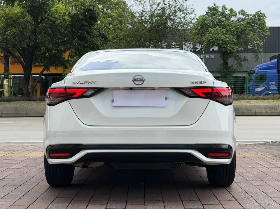 Nissan Sylphy Sylphy 2023 1.6L CVT Enjoy Edition 2024 — thumbnail 2