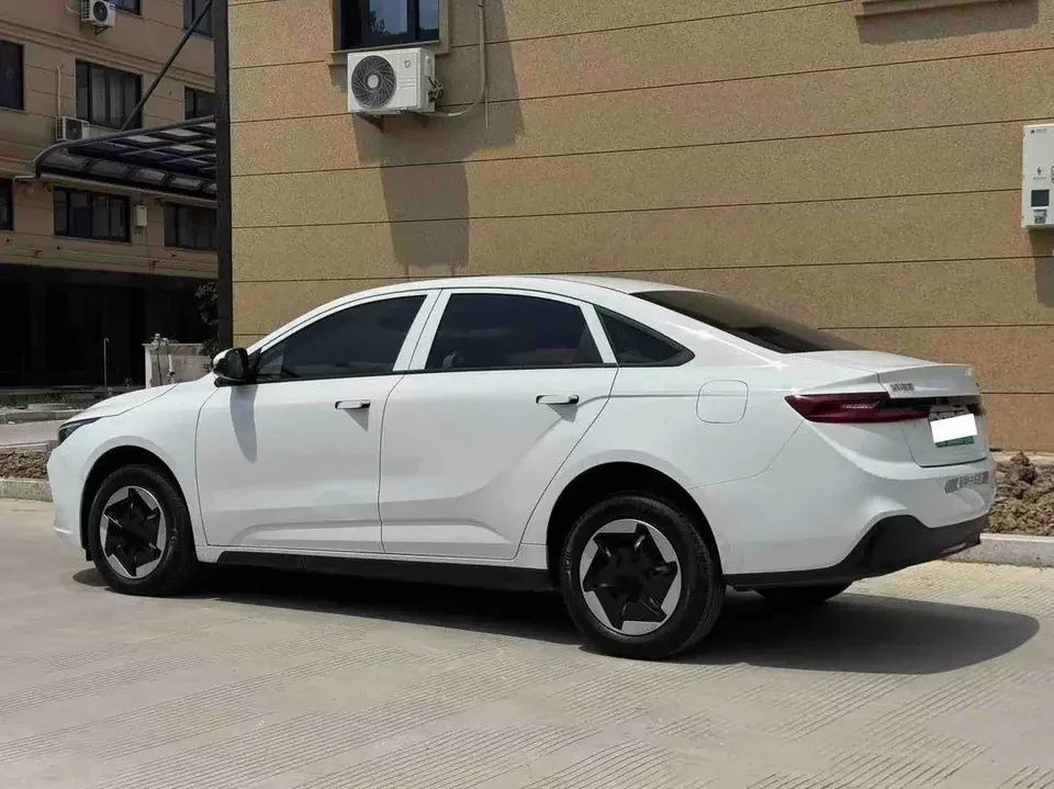 Geely Geometry A Geely Geometry A 2024 410KM Travel Edition 2024 — thumbnail 4