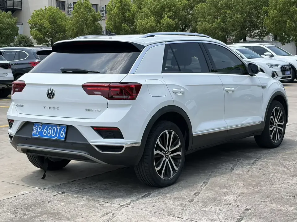 Volkswagen T-Roc TANG 2022 280TSI DSG 2WD Comfort PLUS 2022 — миниатюра 2