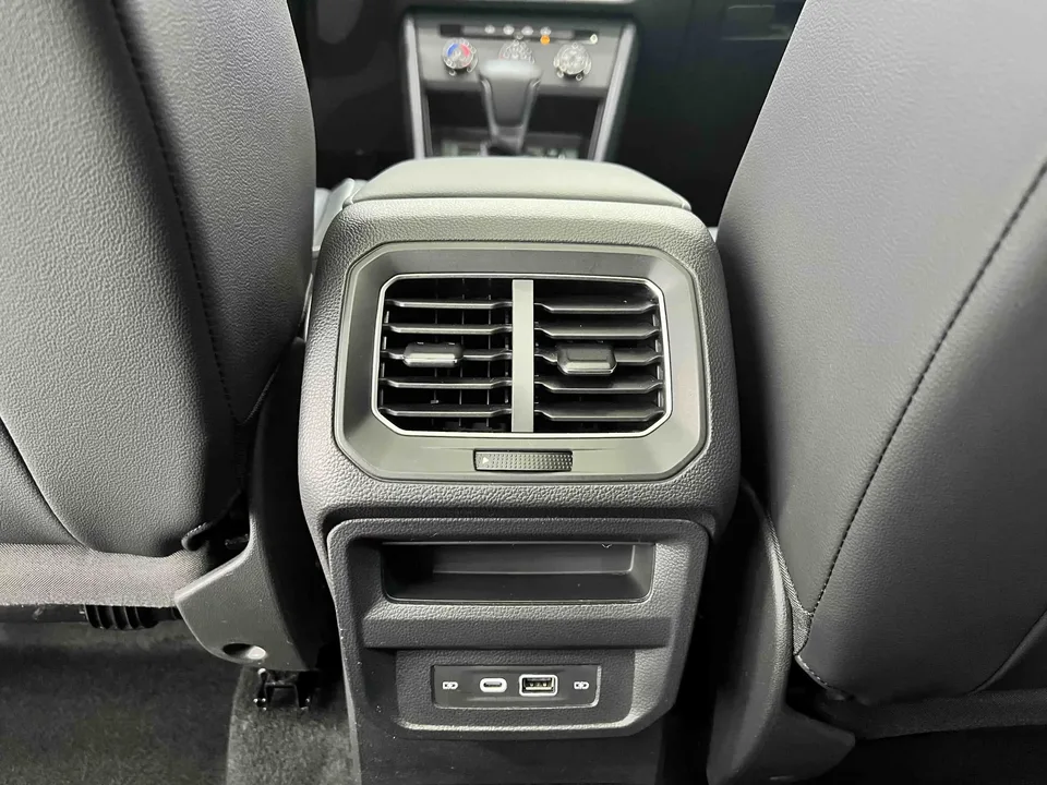 Volkswagen Tiguan L Tiguan L 2023 280TSI Limited Edition 2023 — thumbnail 4