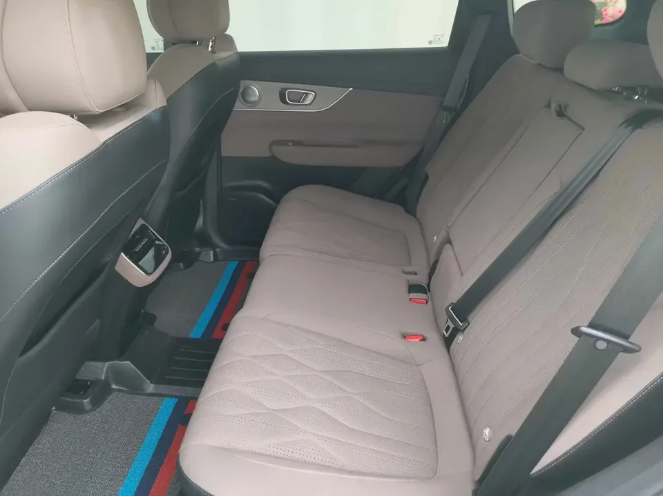 Chery Tiggo 8 PLUS C-DM Tiggo 8 PLUS C-DM 2025 1.5T Premium 2025 — thumbnail 3