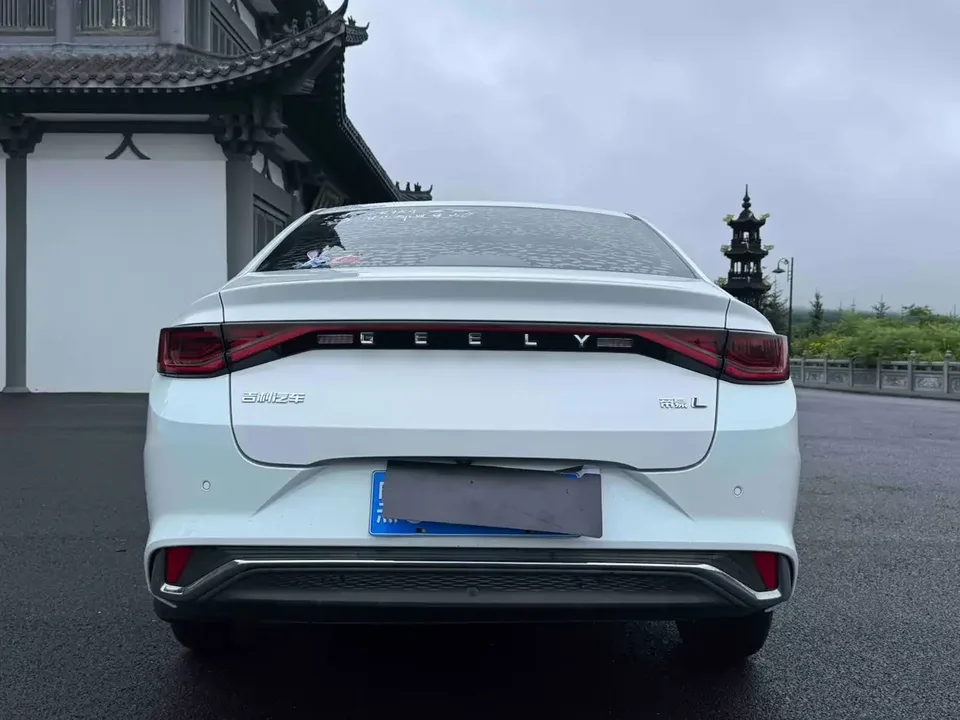 Geely Emgrand L Emgrand L 2022 1.4T CVT flagship model 2022 — thumbnail 2