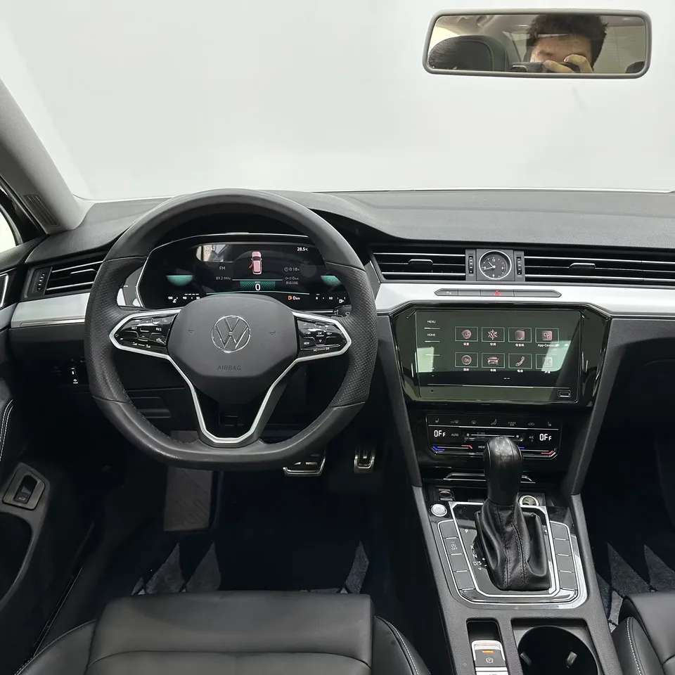 Volkswagen Magotan Magotan 2023 2 millionth anniversary edition 280TSI DSG comfort model 2023 — thumbnail 4