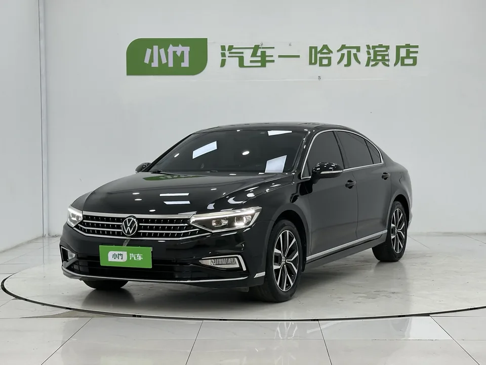 Volkswagen Magotan Magotan 2023 2 millionth anniversary edition 280TSI DSG comfort model 2023 — photo 1, buy with delivery to Moscow