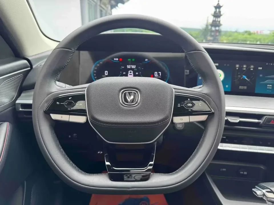 Changan CS35 Plus Changan CS35 PLUS 2023 Enjoyable Edition Blue Whale NE 1.4T DCT Luxury Edition 2023 — thumbnail 4