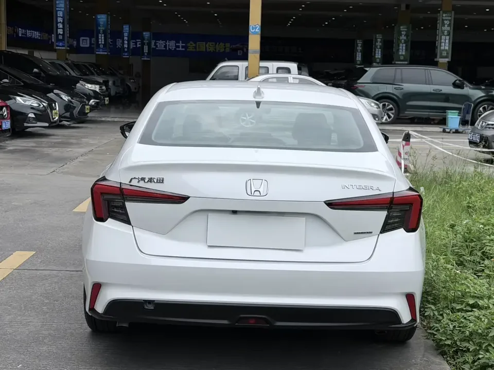 Honda Integra Style 2022 240TURBO CVT Deluxe Edition 2022 — thumbnail 2