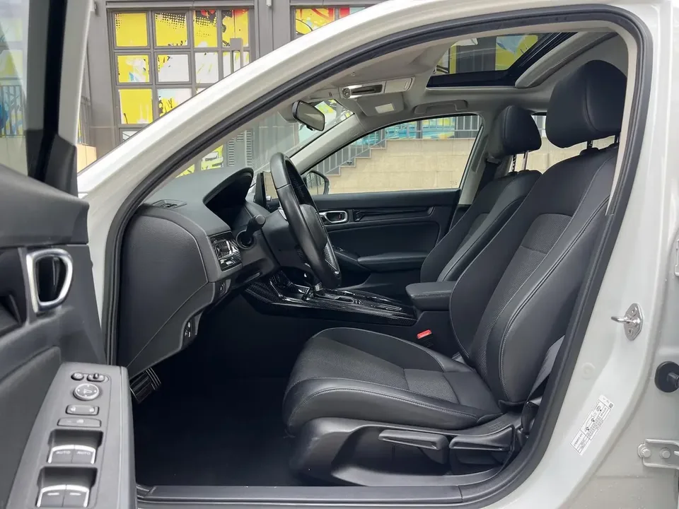 Honda Integra Style 2022 240TURBO CVT Phantom Night Tech Edition 2022 — thumbnail 4