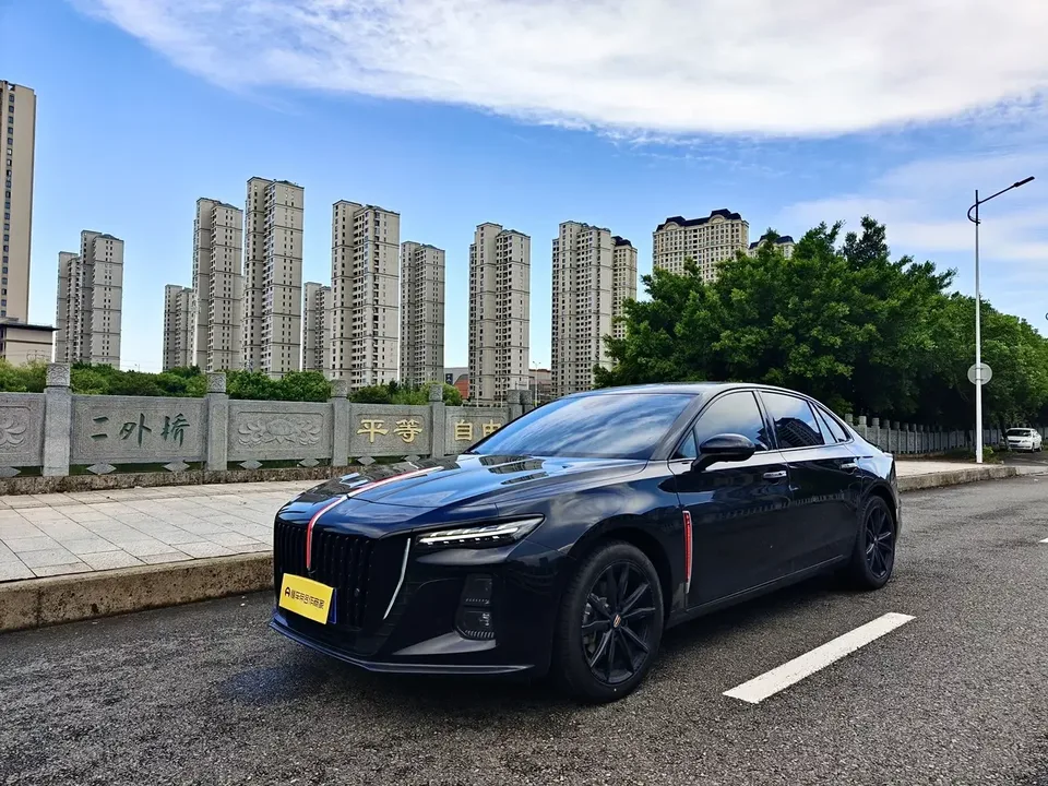 Hongqi H5 Hongqi H5 2025 1.5T DCT Xuanying 2 million commemorative edition 2024 — photo 1, buy with delivery to Moscow