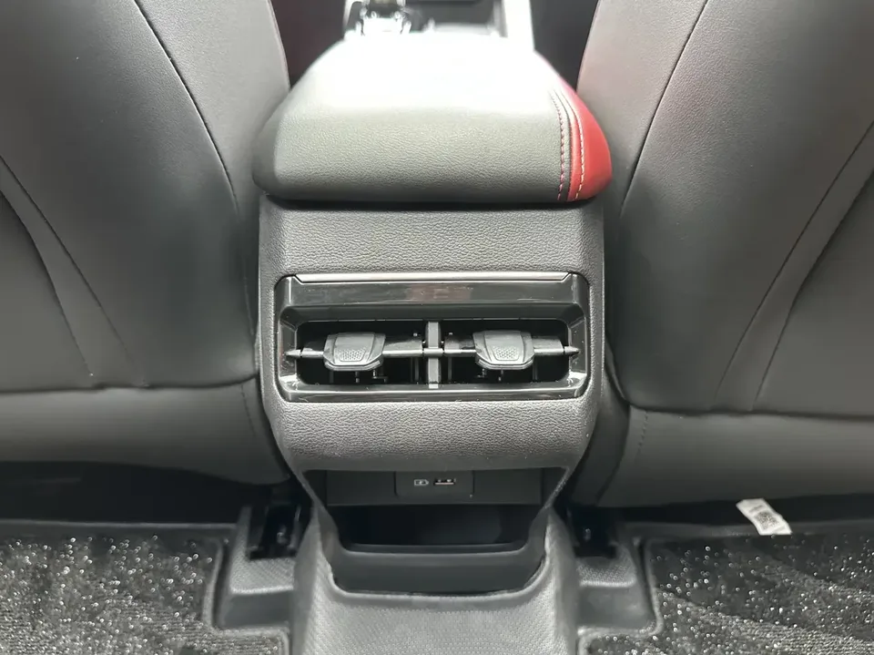 Geely Coolray SX11 Binyue 2022 Binyue COOL 1.5T DCT Battle 2022 — thumbnail 4