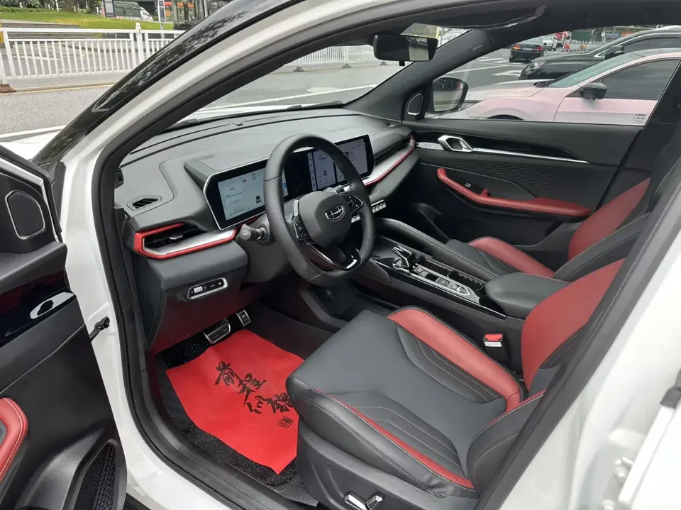 Geely Coolray SX11 Binyue 2022 Binyue COOL 1.5T DCT Battle 2022 — thumbnail 5