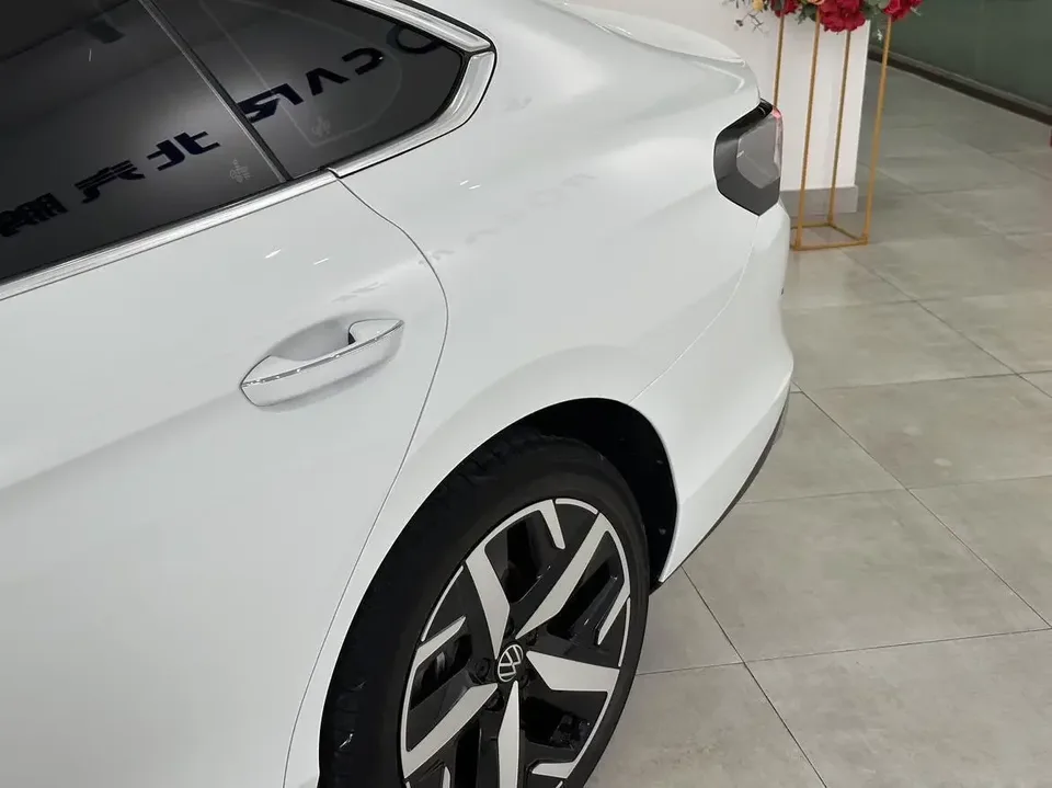 Volkswagen Lamando Lingdu 2024 Lingdu L 280TSI DSG Cool Edition 2024 — thumbnail 3