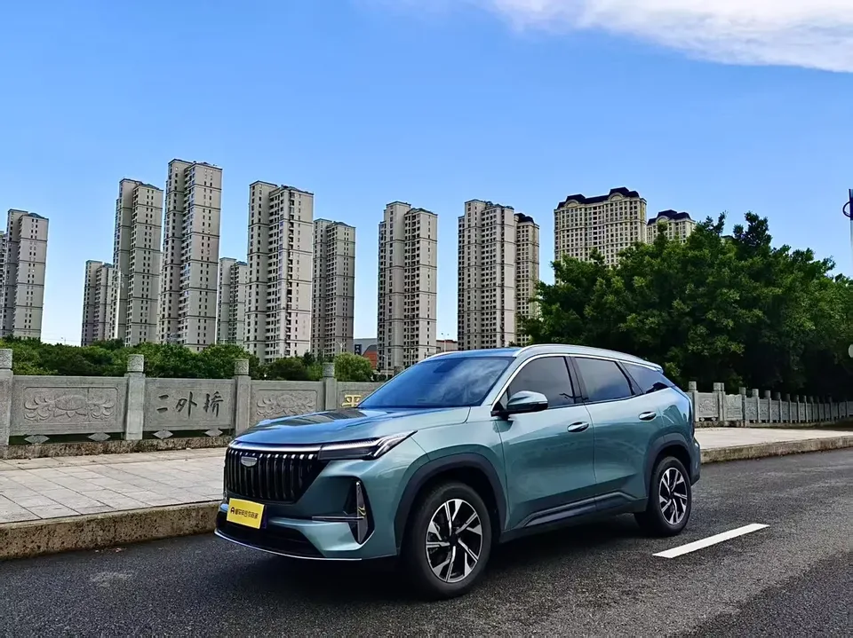 Geely Atlas L Boyue L 2025 The fourth generation 1.5TD DCT starts its journey 2025 — photo 1, buy with delivery to Moscow