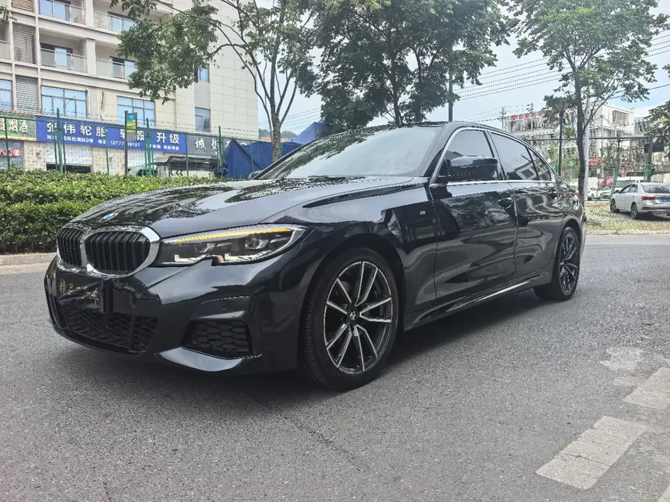 BMW 3 Series BMW 3 Series 2021 320Li M Sport Package 2022 — photo 1, buy with delivery to Moscow