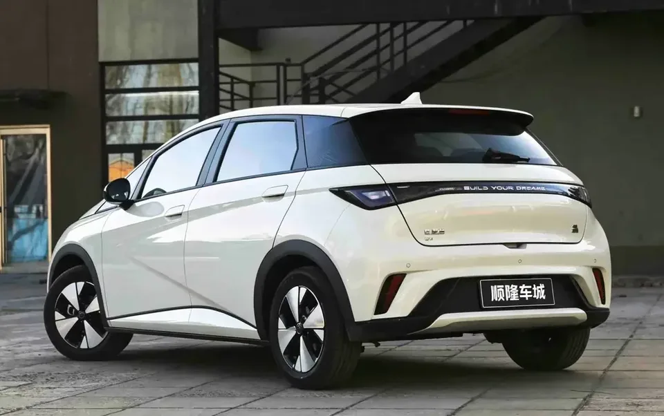 BYD Dolphin dolphin 2023 Fashion version 2023 — миниатюра 4