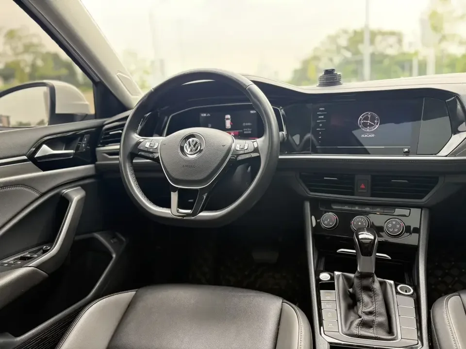 Volkswagen Sagitar Sagitar 2022 280TSI DSG Flying Edition 2022 — thumbnail 3